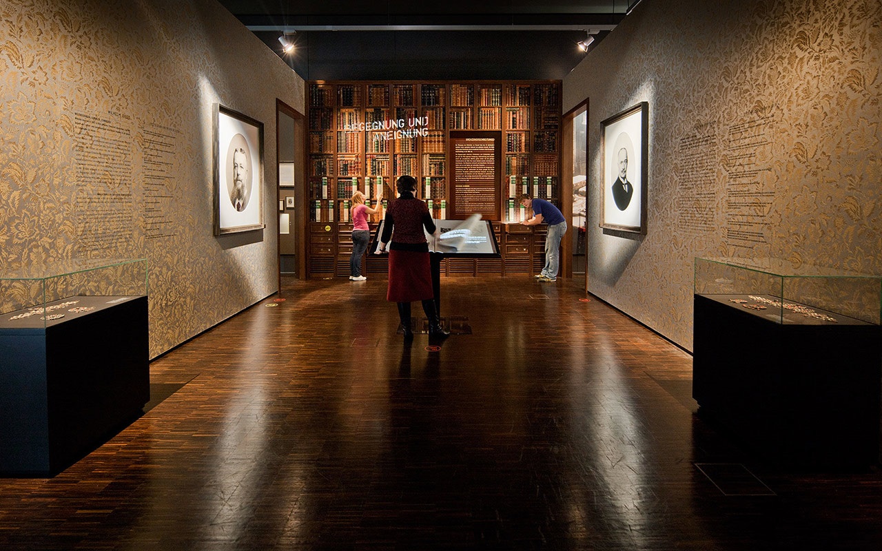 展廳規(guī)劃設(shè)計